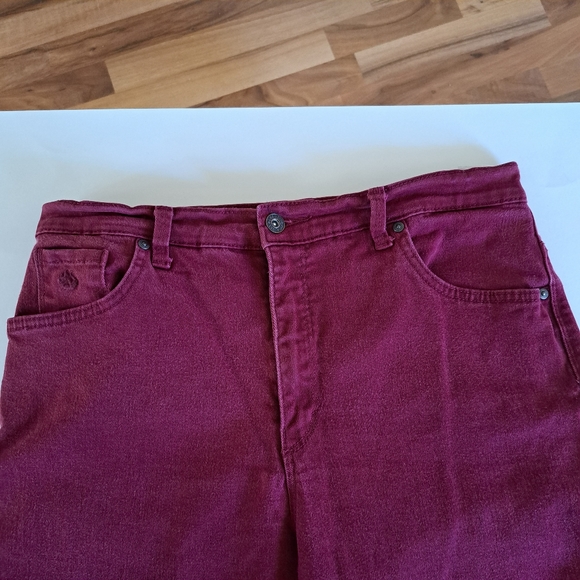 Gloria Vanderbilt Jeans - Picture 2 of 6